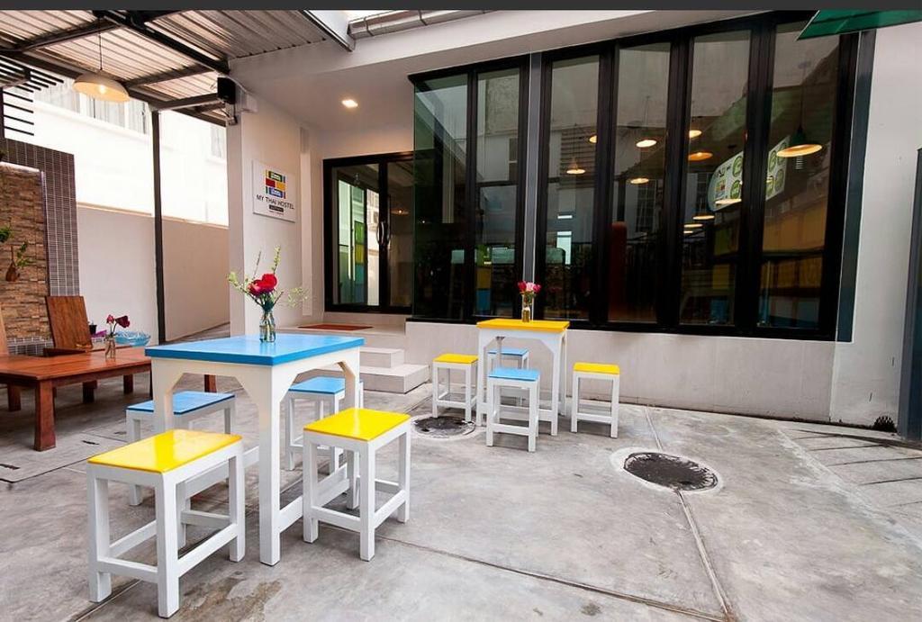My Thai Hostel Bangkok Extérieur photo