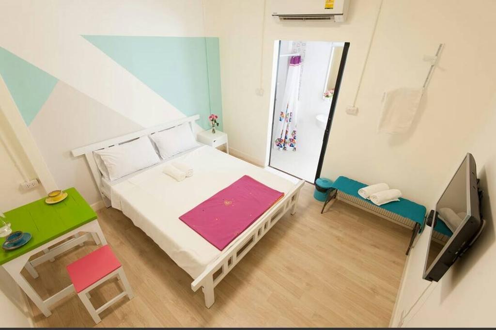 My Thai Hostel Bangkok Extérieur photo