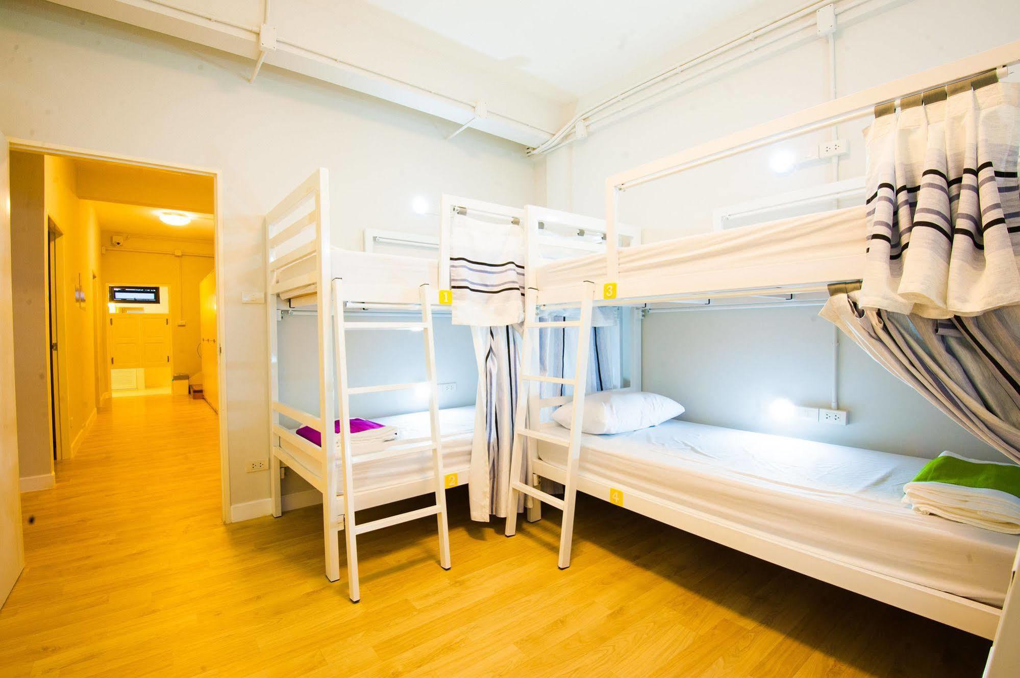 My Thai Hostel Bangkok Extérieur photo