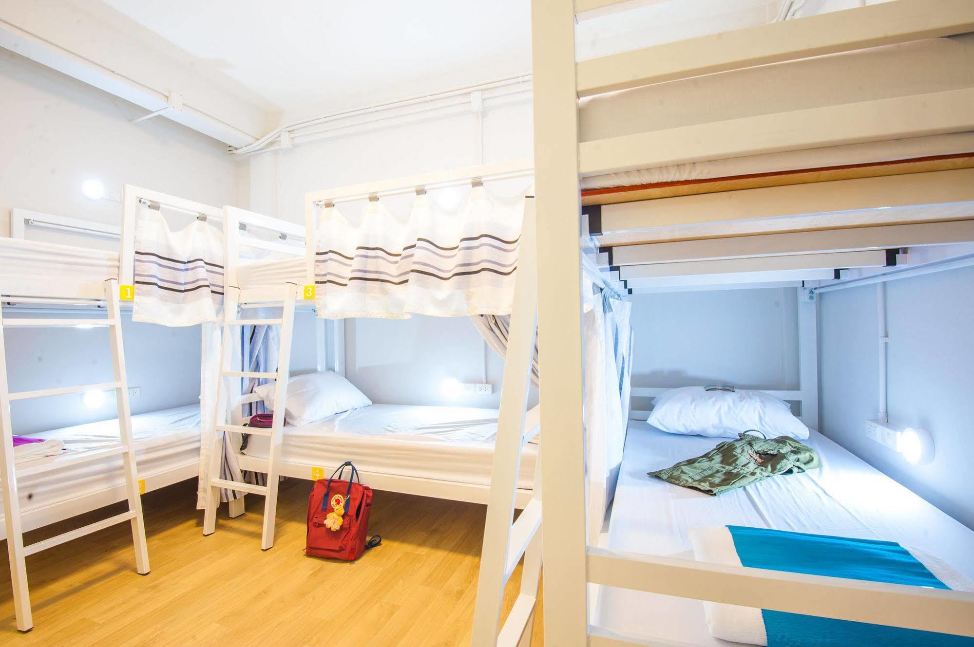 My Thai Hostel Bangkok Extérieur photo